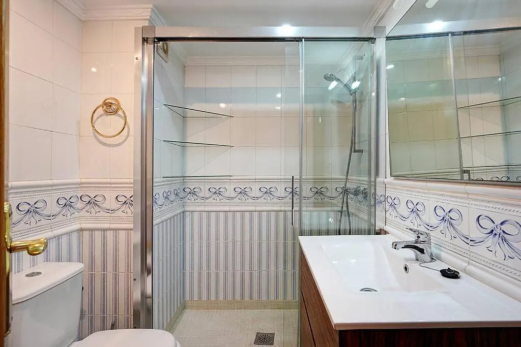Apartment Granada Piso En Calle Arabial 117 Junto A El Corte Ingles