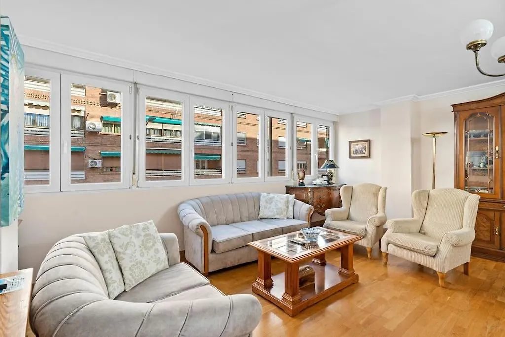 Apartment Granada Piso En Calle Arabial 117 Junto A El Corte Ingles
